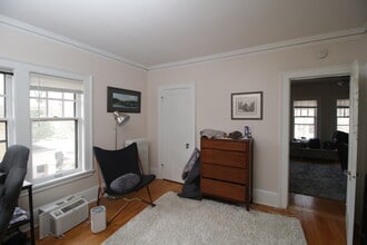 2119 E Kenilworth Pl in Milwaukee, WI - Building Photo - Building Photo
