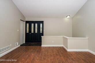 4115 Emma Lou Dr in Floyds Knobs, IN - Building Photo - Building Photo
