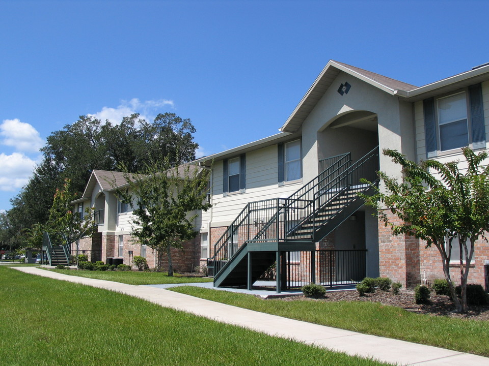 Kensington Apartments in Kissimmee, FL - Building Photo