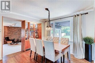 195 York Mills Rd in Toronto, ON - Building Photo - Building Photo