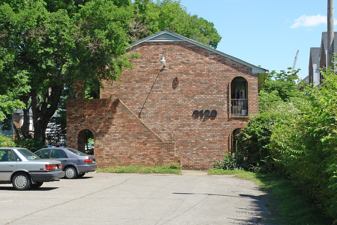 2120 Fairfax Ave in Nashville, TN - Foto de edificio