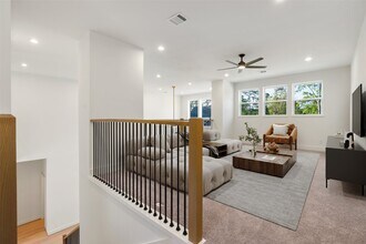 1420 Flamingo St in Conroe, TX - Foto de edificio - Building Photo