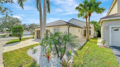 600 Stanton Dr in Weston, FL - Foto de edificio - Building Photo