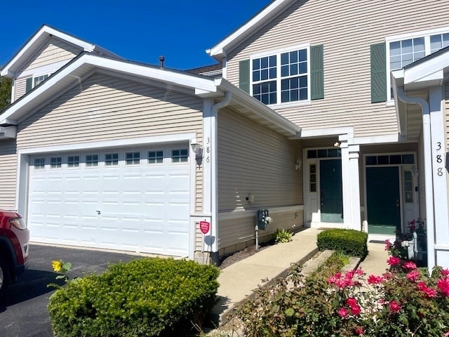 property at 386 N Keswick Cir