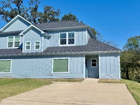 988 S 6th Ave in Denison, TX - Building Photo