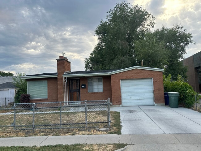 1636 S 200 E in Salt Lake City, UT - Building Photo - Building Photo
