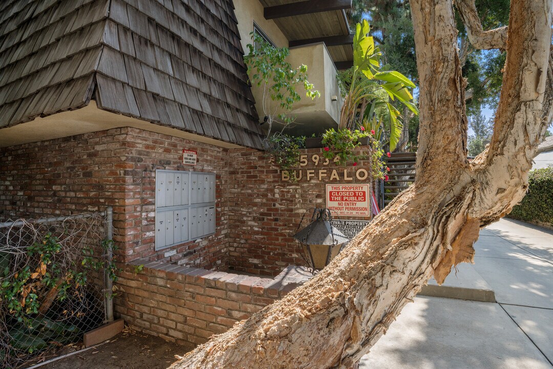 5934 Buffalo Ave in Van Nuys, CA - Building Photo