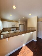 14988 Reedley St in Moorpark, CA - Building Photo - Building Photo