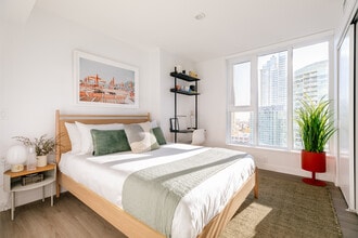 Broadview in Burnaby, BC - Building Photo - Building Photo