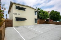 4035-4039 Chamoune Ave in San Diego, CA - Foto de edificio - Building Photo