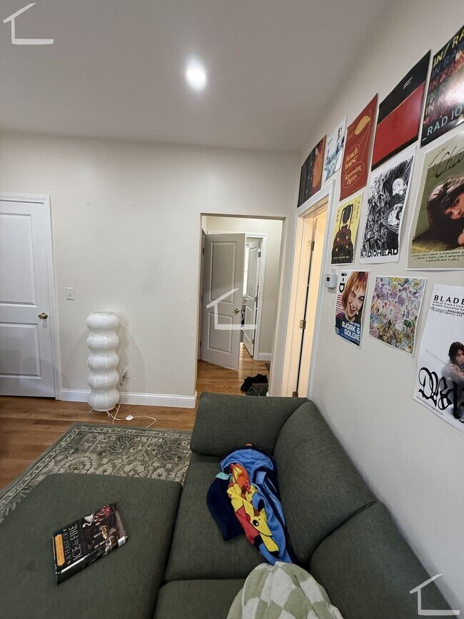 43 Cameron St in Brookline, MA - Building Photo - Building Photo