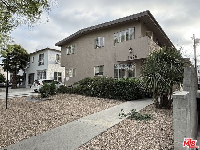 property at 1475 S Wooster St