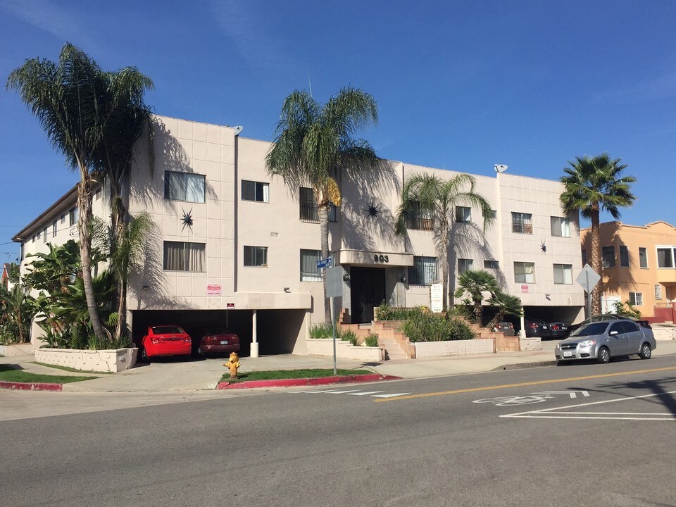 Heliotrope Towers in Los Angeles, CA - Building Photo