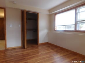 6 Daybreak Ln in Shelton, CT - Building Photo - Building Photo