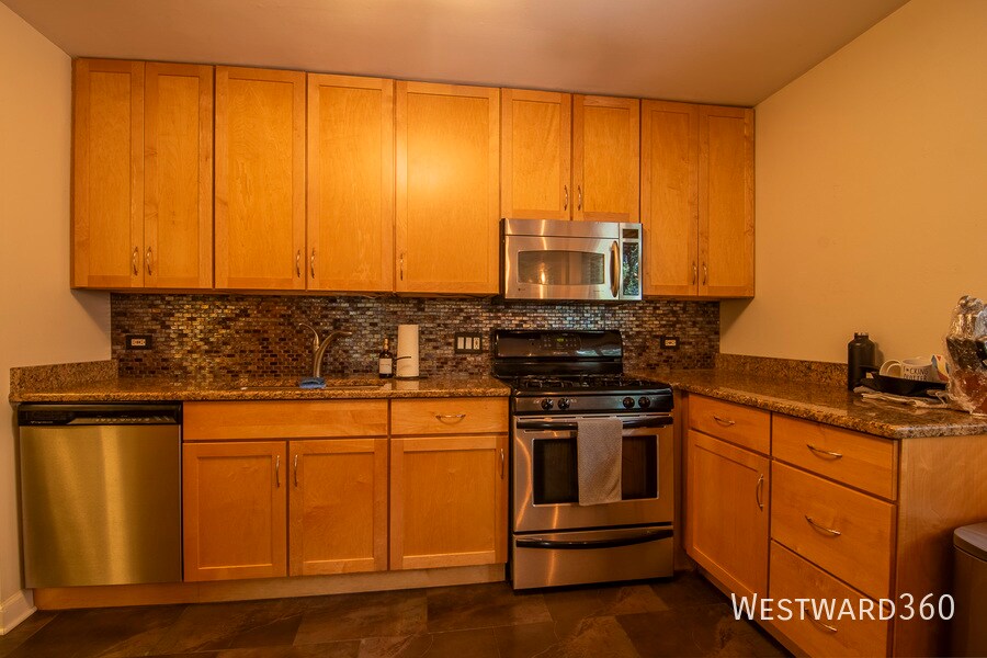 1651 N Dayton St in Chicago, IL - Building Photo