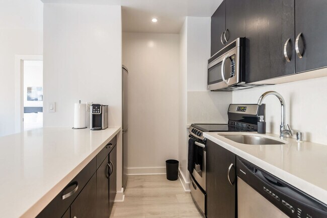 899 Pine St, Unit SI FL10-ID1336274P in San Francisco, CA - Building Photo - Building Photo