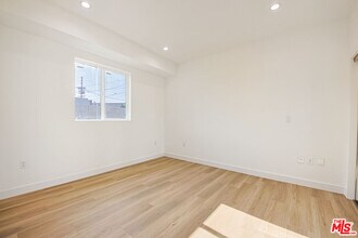 11443 Hatteras St in Los Angeles, CA - Building Photo - Building Photo