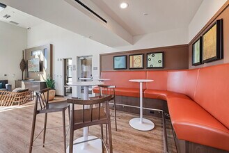 Aviara in Mercer Island, WA - Building Photo - Building Photo