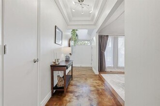 1617 Oak Creek Dr in Lewisville, TX - Building Photo - Building Photo