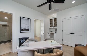 8702 Ojeman Villas Dr in Houston, TX - Building Photo - Building Photo