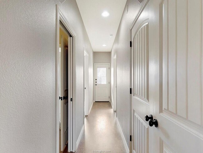 3310 Travis Cole Ave in College Station, TX - Building Photo - Building Photo