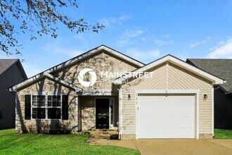 121 Courtney Dr in Nicholasville, KY - Building Photo - Building Photo