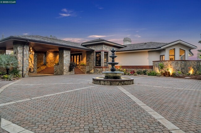 property at 1121 Eagle Nest Ct