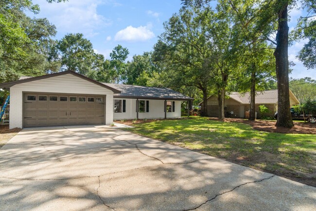 5257 Rowe Trail in Milton, FL - Foto de edificio - Building Photo