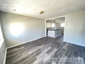 204 Grampian Rd in St. Louis, MO - Building Photo - Building Photo