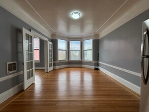 2120 Clement St, Unit 5 in San Francisco, CA - Building Photo - Building Photo