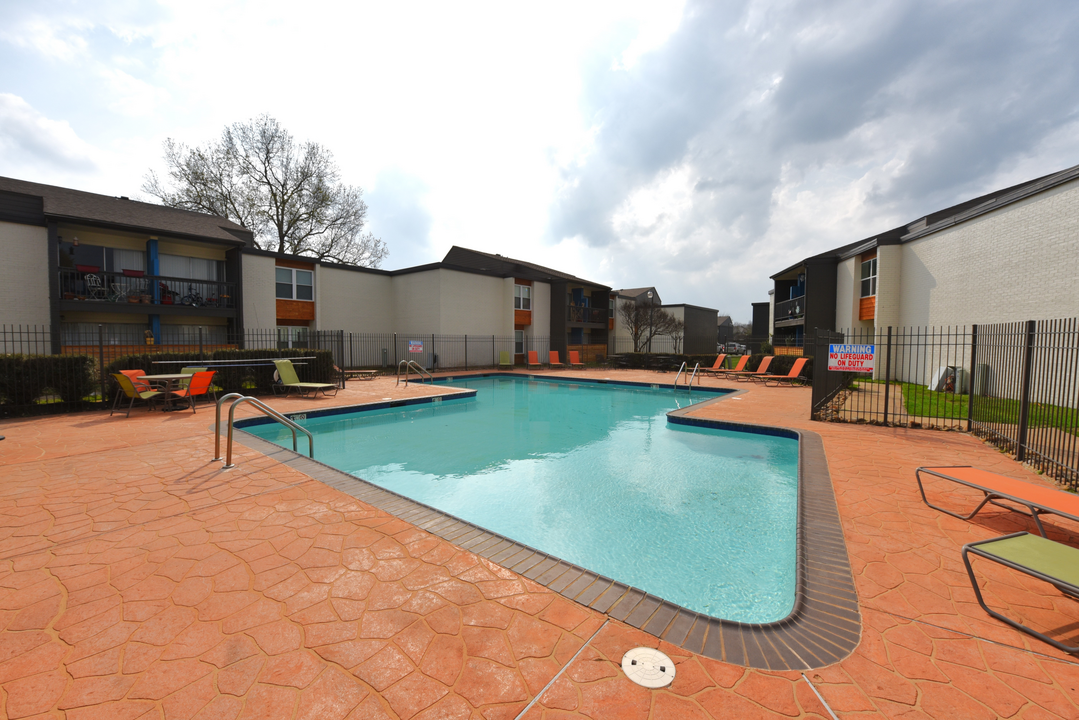 Flats on Youree Apartments in Shreveport, LA - Building Photo