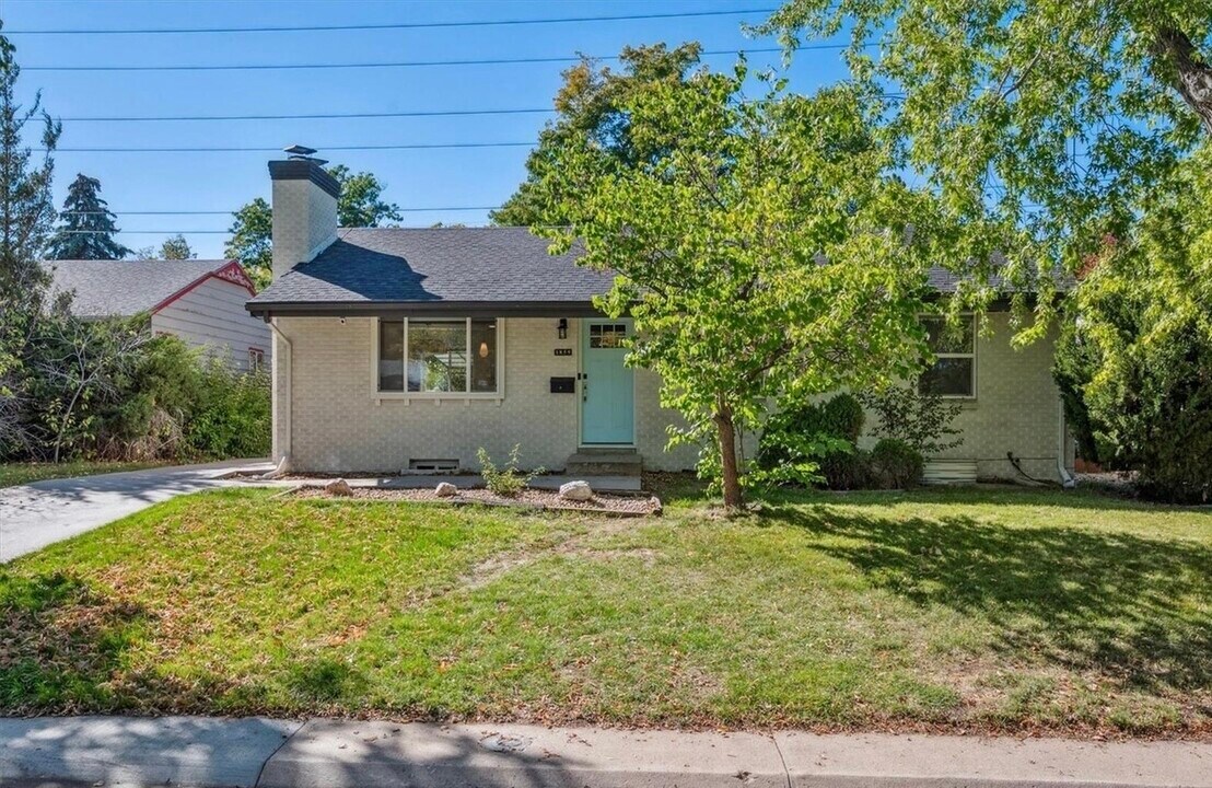 1859 S Kearney St in Denver, CO - Building Photo