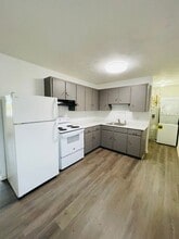 244 E Riverside Dr in Timberville, VA - Building Photo - Building Photo