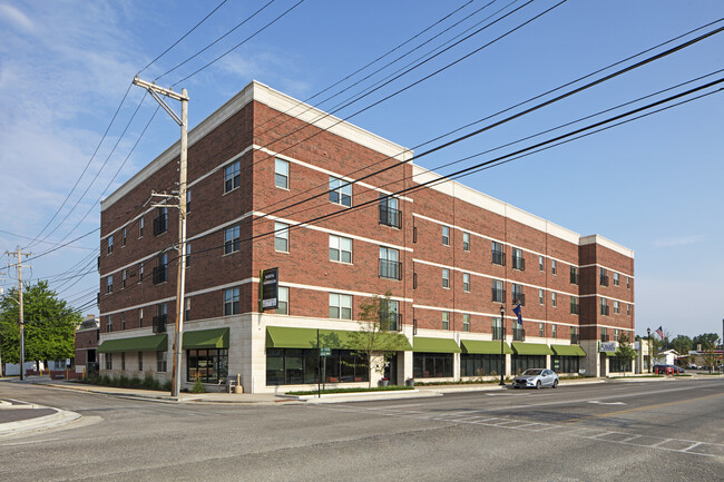 North Harrison Senior in Shelbyville, IN - Foto de edificio - Building Photo