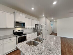 13802 107th Ave Ct E in Puyallup, WA - Building Photo - Building Photo