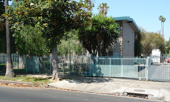 971 S Westmoreland Ave in Los Angeles, CA - Foto de edificio - Building Photo