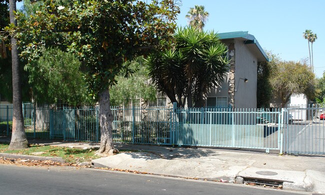 971 S Westmoreland Ave in Los Angeles, CA - Building Photo - Building Photo