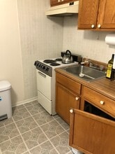 236 Meyran Ave, Unit 1 in Pittsburgh, PA - Building Photo - Building Photo
