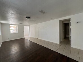 401 Barstow Rd in Barstow, CA - Building Photo - Building Photo