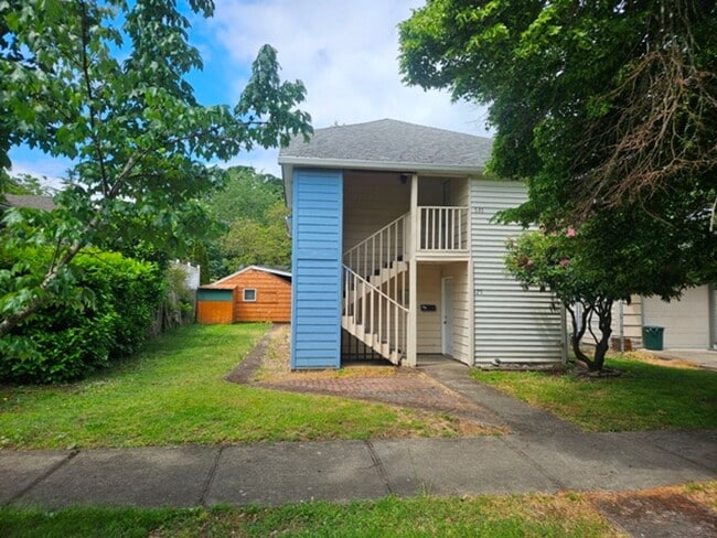 property at 525-535 19th St SE