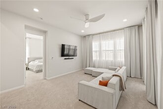 684 Ambridge Dr in Henderson, NV - Building Photo - Building Photo