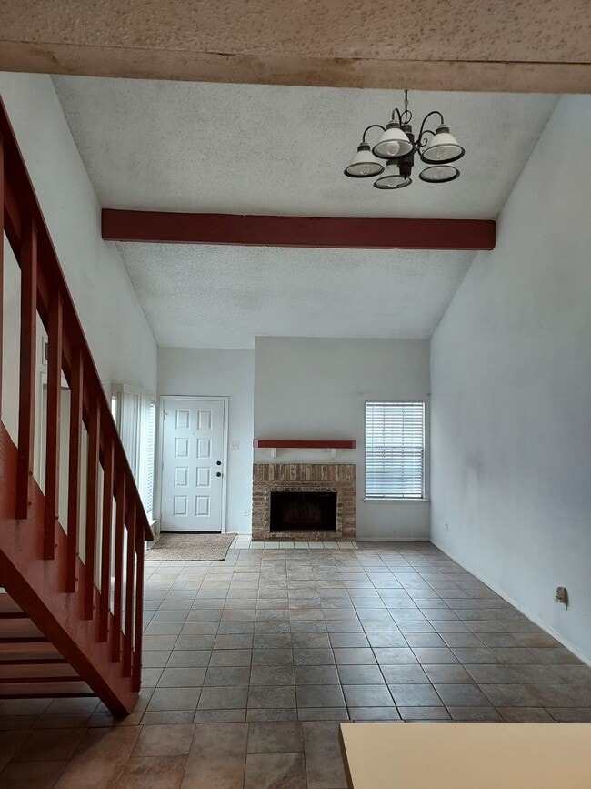 12202 Copper Tree Pvt Ln in Houston, TX - Building Photo - Building Photo