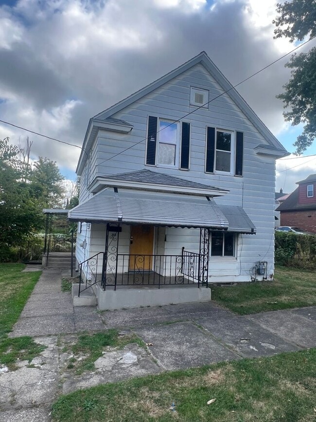 property at 2613 Brandes St