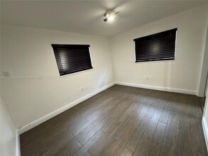 256 NW 82nd Terrace in Miami, FL - Building Photo - Building Photo