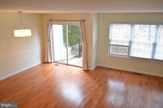 13 Stanwyck Ct in Trenton, NJ - Building Photo - Building Photo