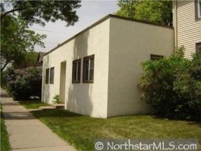 2548 Pleasant Ave in Minneapolis, MN - Building Photo - Building Photo