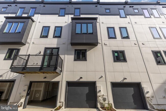 property at 2608 Olmsted Ct NW