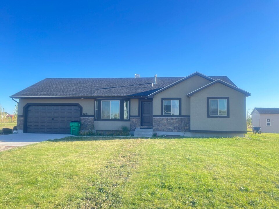 4034 E 66 N in Rigby, ID - Building Photo