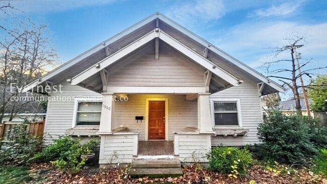 property at 1960 Kincaid St