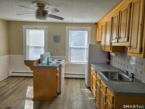 180 Curtis St in New Britain, CT - Building Photo - Building Photo